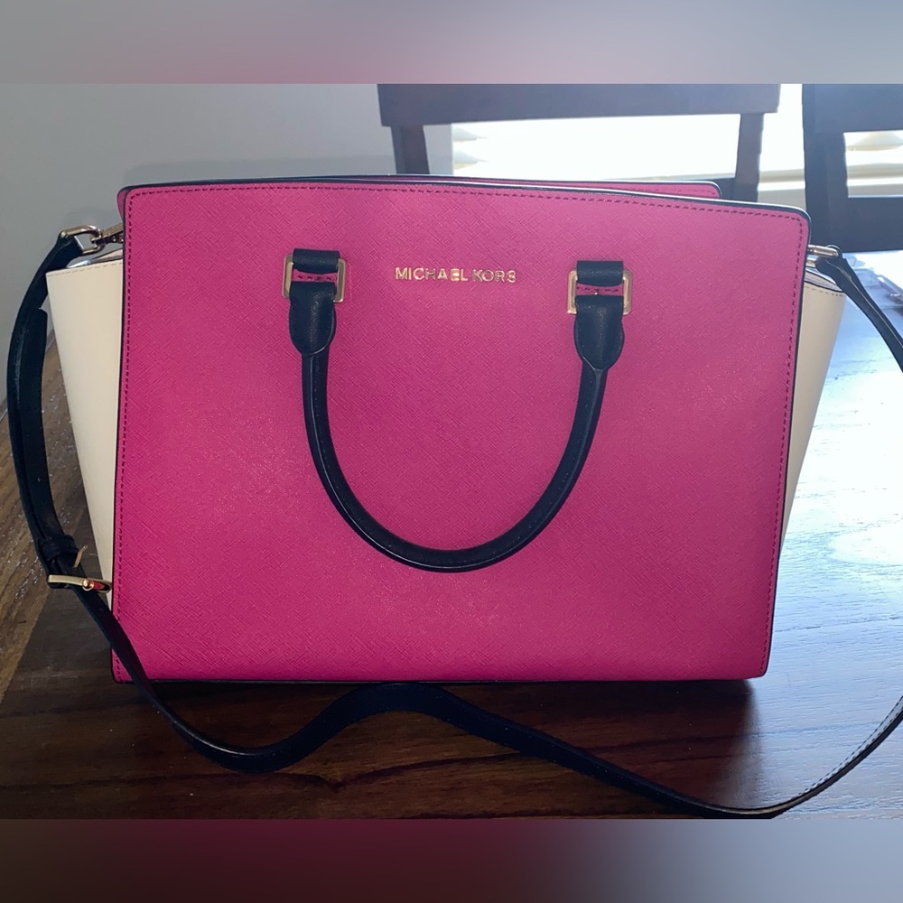 💕Michael Kors Large Pink & White Handbag